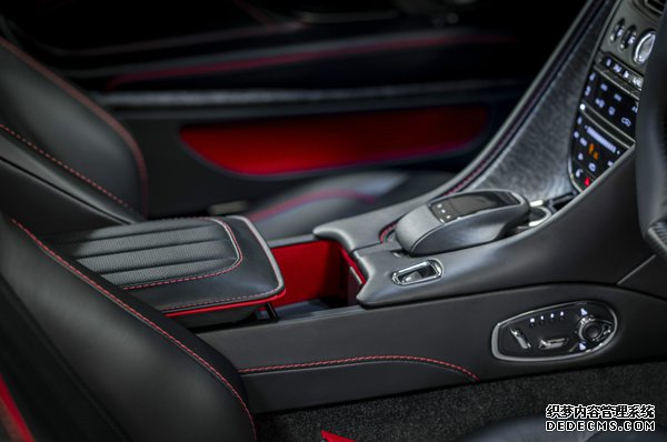 致敬新开1.90传奇 阿斯顿·马丁发布DBS Superleggera《女王密使》特