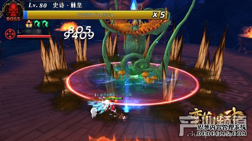 4399《新开1.90传奇私服》惊现比基尼美女 时尚泳装引爆全服